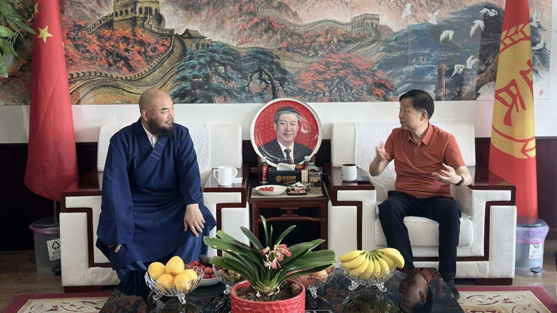 東華禪寺萬行法師到訪岳氏集團，禪文化與素食產(chǎn)業(yè)碰撞新“火花”